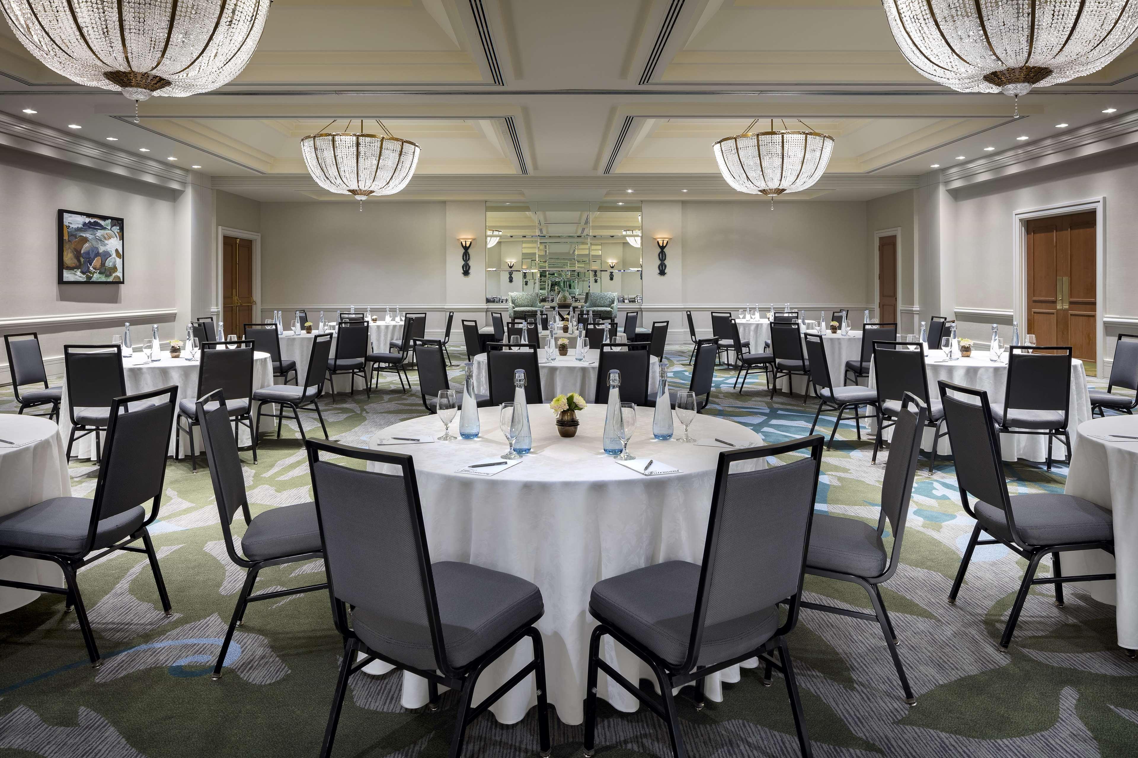 Fairmont Waterfront Hotel Vancouver Exterior photo The ballroom at the Westin