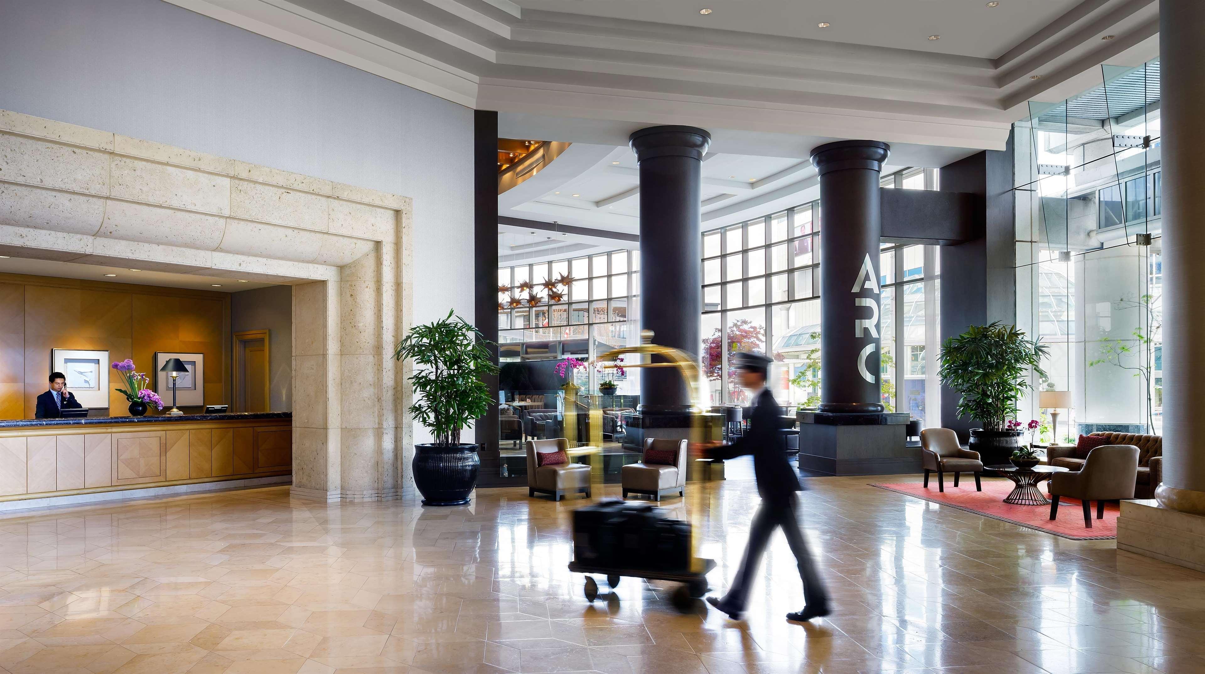 Fairmont Waterfront Hotel Vancouver Exterior photo Lobby