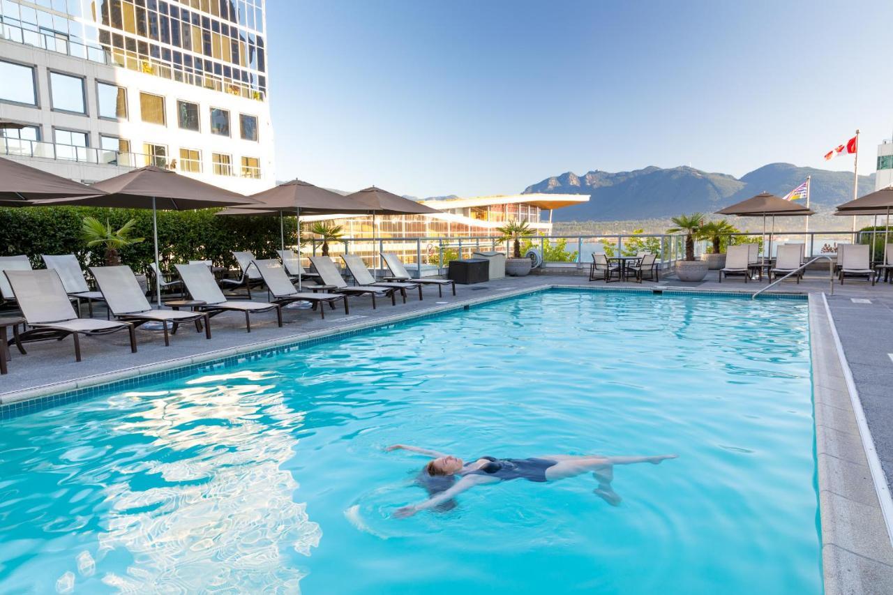 Fairmont Waterfront Hotel Vancouver Exterior photo The pool at the Hotel Georgia